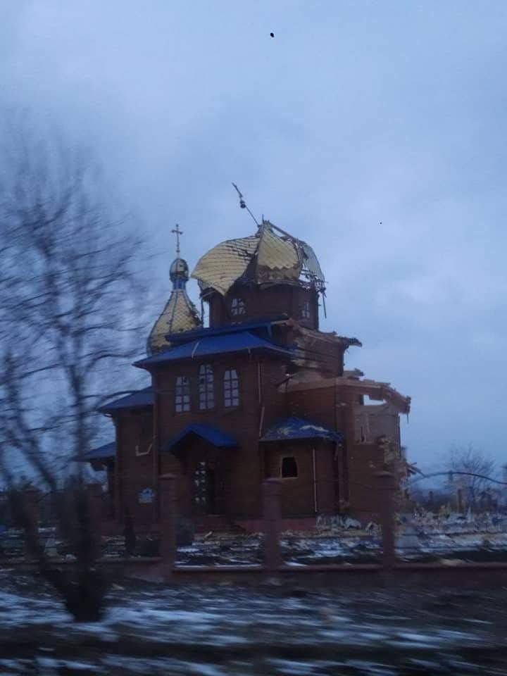 destroyed church in volnovakha